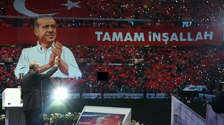 AK Parti İçinden Sert Eleştiri: “Asıl Rakip, AK Parti’nin Hafızasını Silenler!”