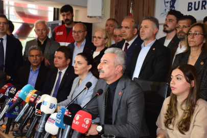 CHP Bursa’dan Özgür Özel’e saldırıya tepki: Korkmayız, yılmayız, geri çekilmeyiz