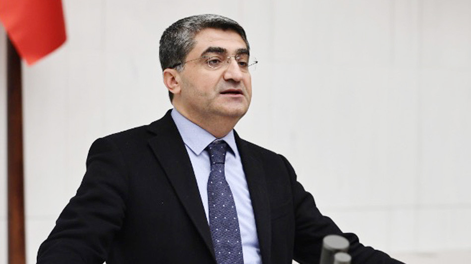 DEVA Partili Ekmen:  Bir sosyal medya hesabını susturmak, seçmenin sesini kısmak anlamına gelir
