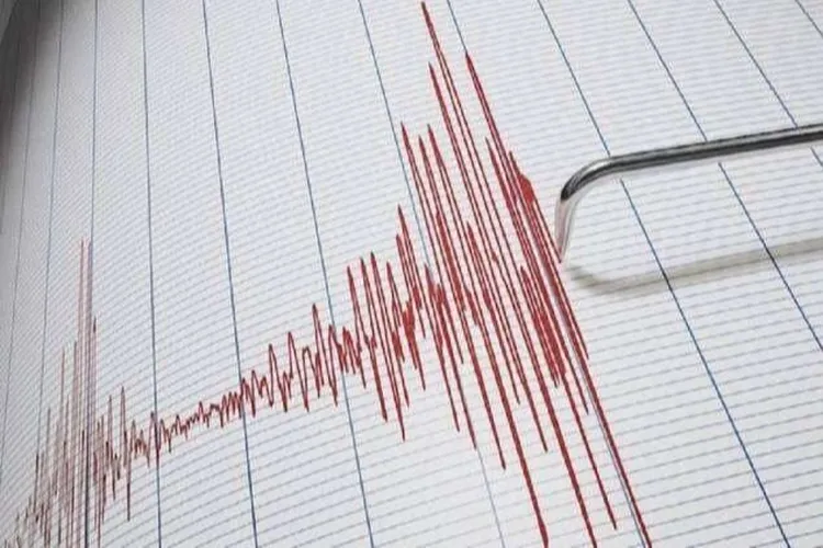 Ege’de korkutan deprem