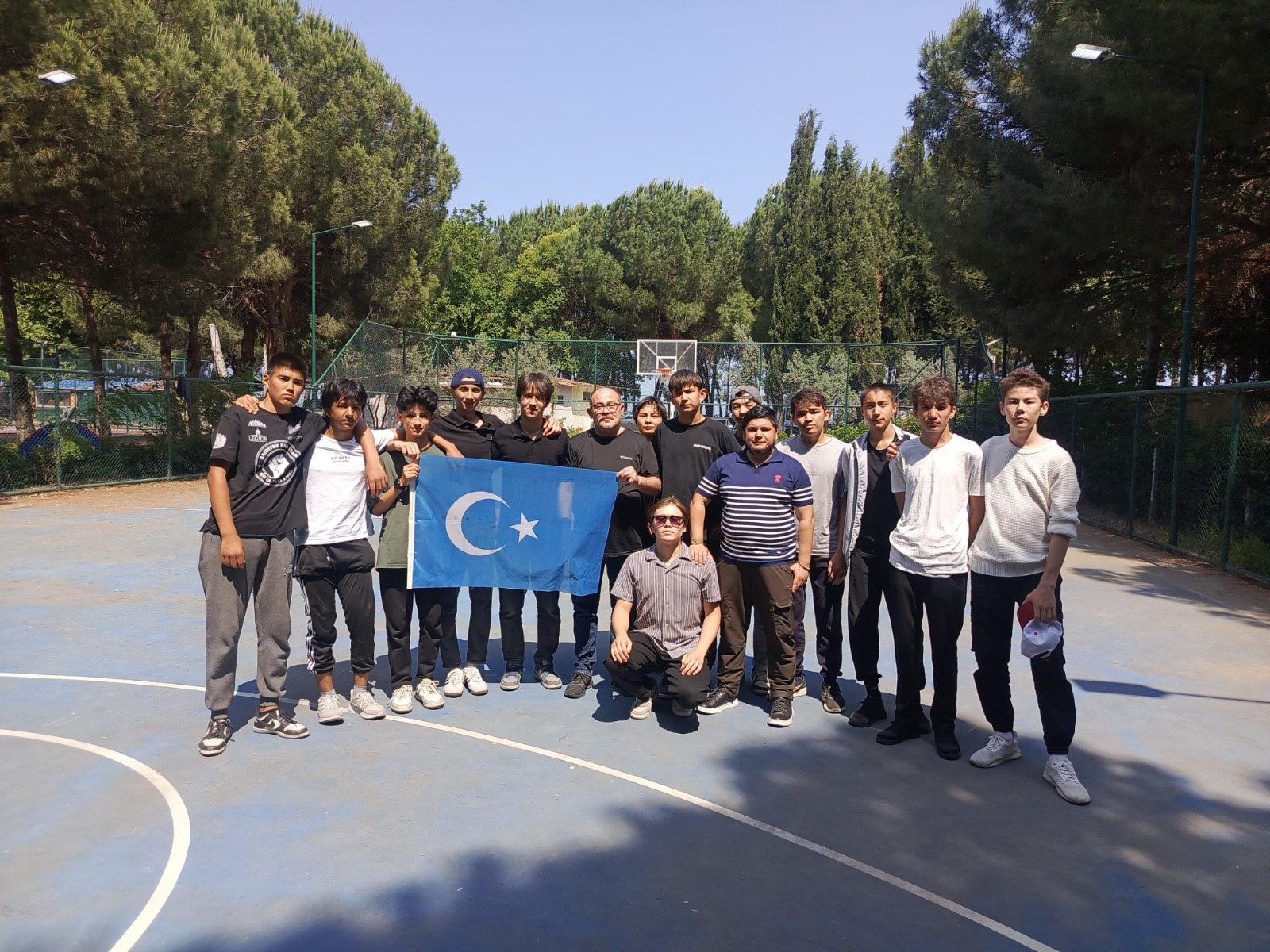 Bir Uygur Türkünün yaşadıkları Abdullah Karakaş Bilginin Işığında Bir Yolculuk