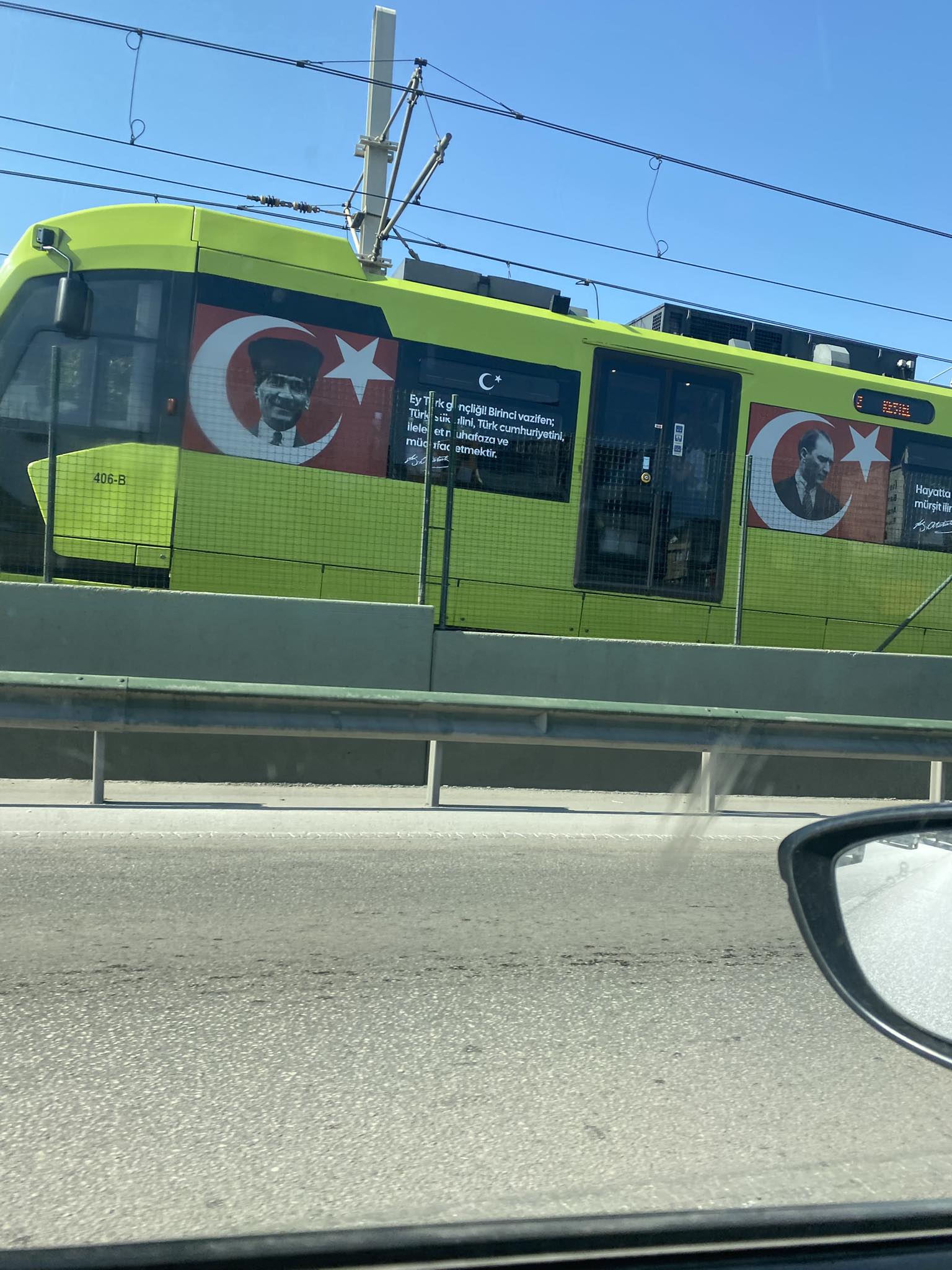 BURSA METRO HATTI’NA ATATÜRK İMZASI: ŞEHİR BOYUNCA GÖRSEL SAYGI DURUŞU