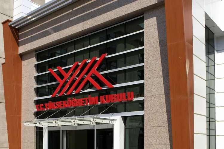 YÖK’ten Yatay Geçişe Yeni Düzenleme: Disiplin Cezası Alan Öğrencilere Kısıtlama