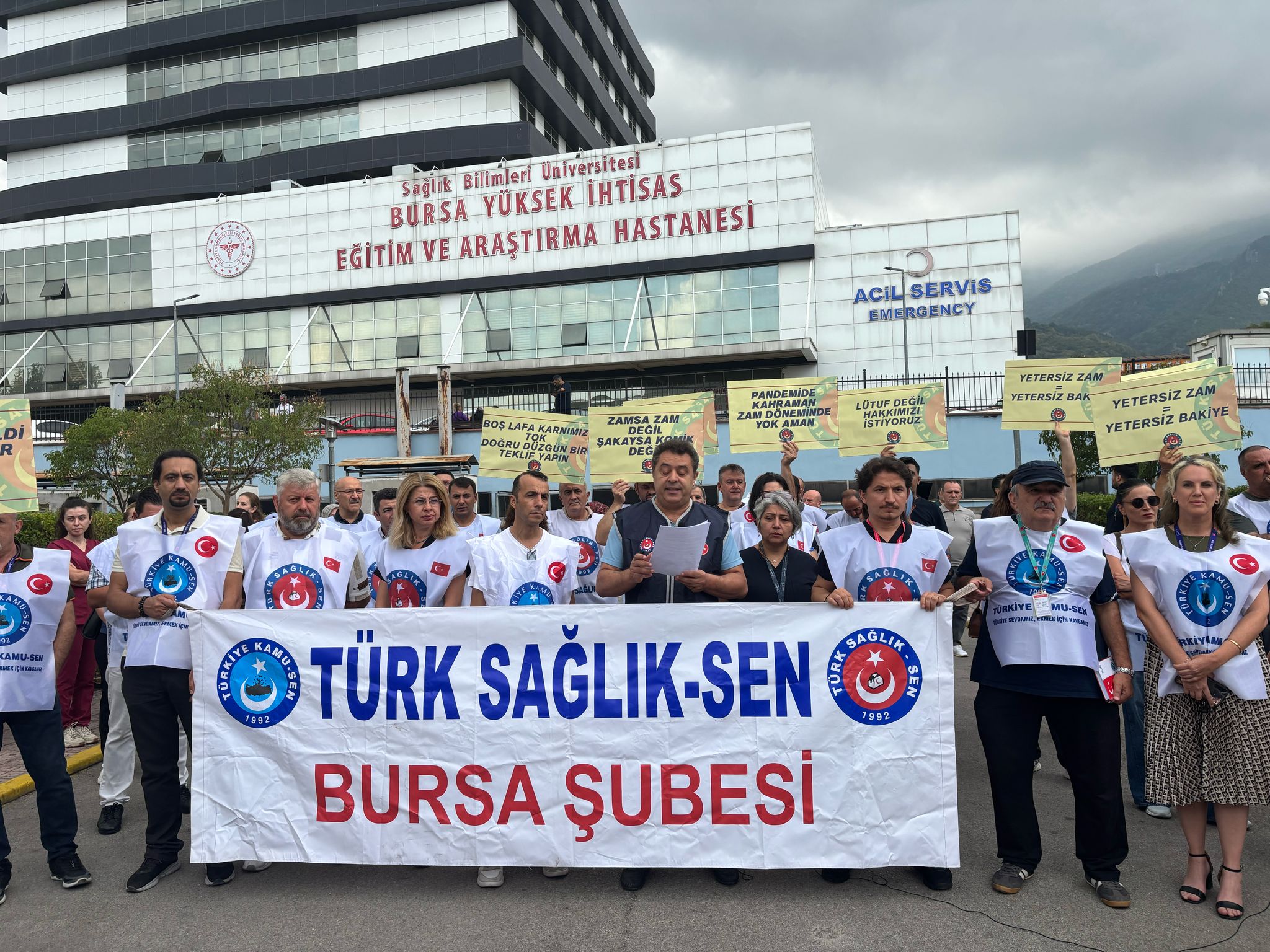 “Artık Yeter! Sağlıkçıların Canı Yanıyor!”
