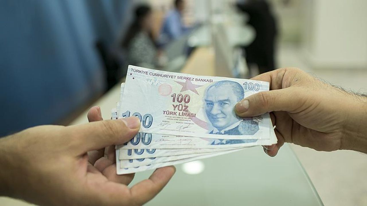 Memur ve Memur Emeklisine İlk Zam Teklifi Açıklandı