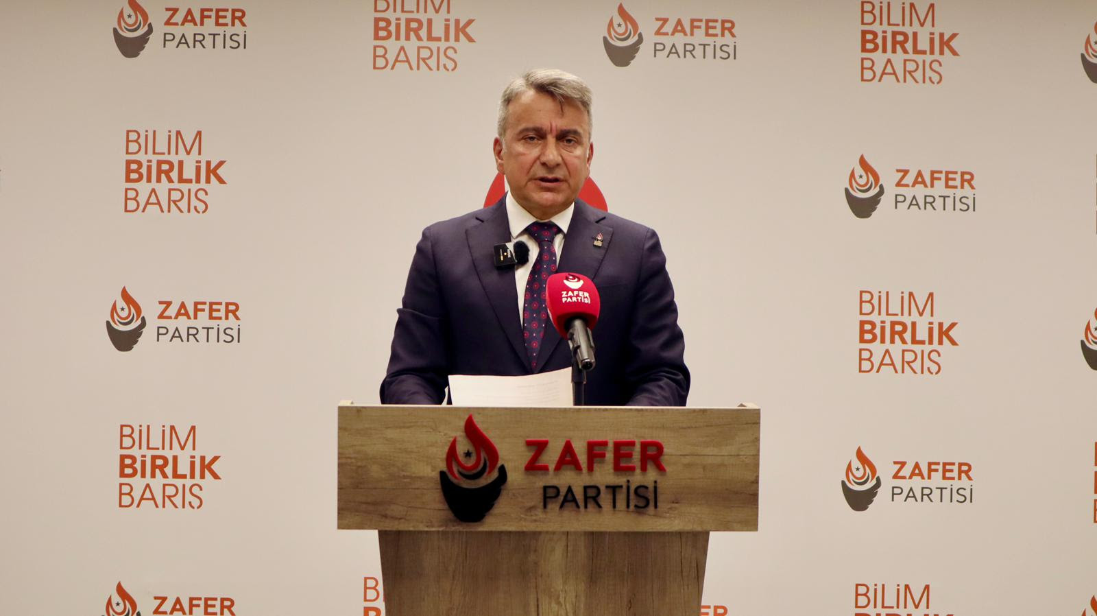 Azmi Karamahmutoğlu: “Yaz Mevsimini Yoksulluk ve İşgallerle Bitirdik”
