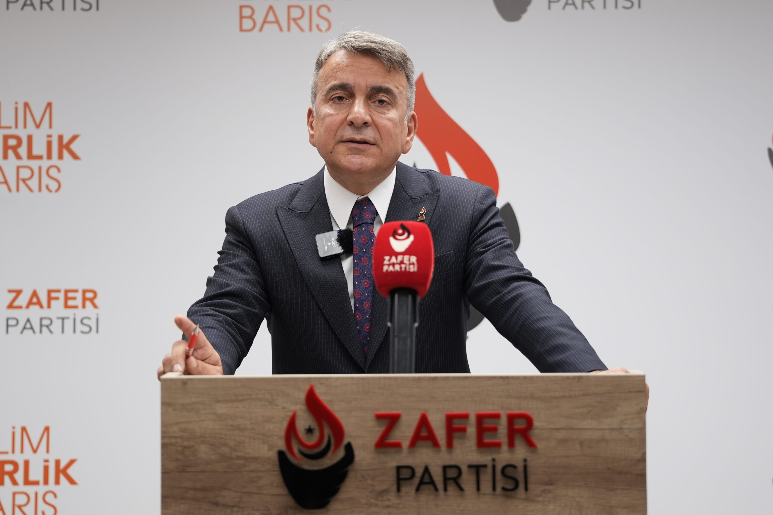 Zafer Partisi Genel Başkan Yardımcısı Azmi Karamahmutoğlu: “Seçimli Demokrasinin Mezarı Kazılıyor”