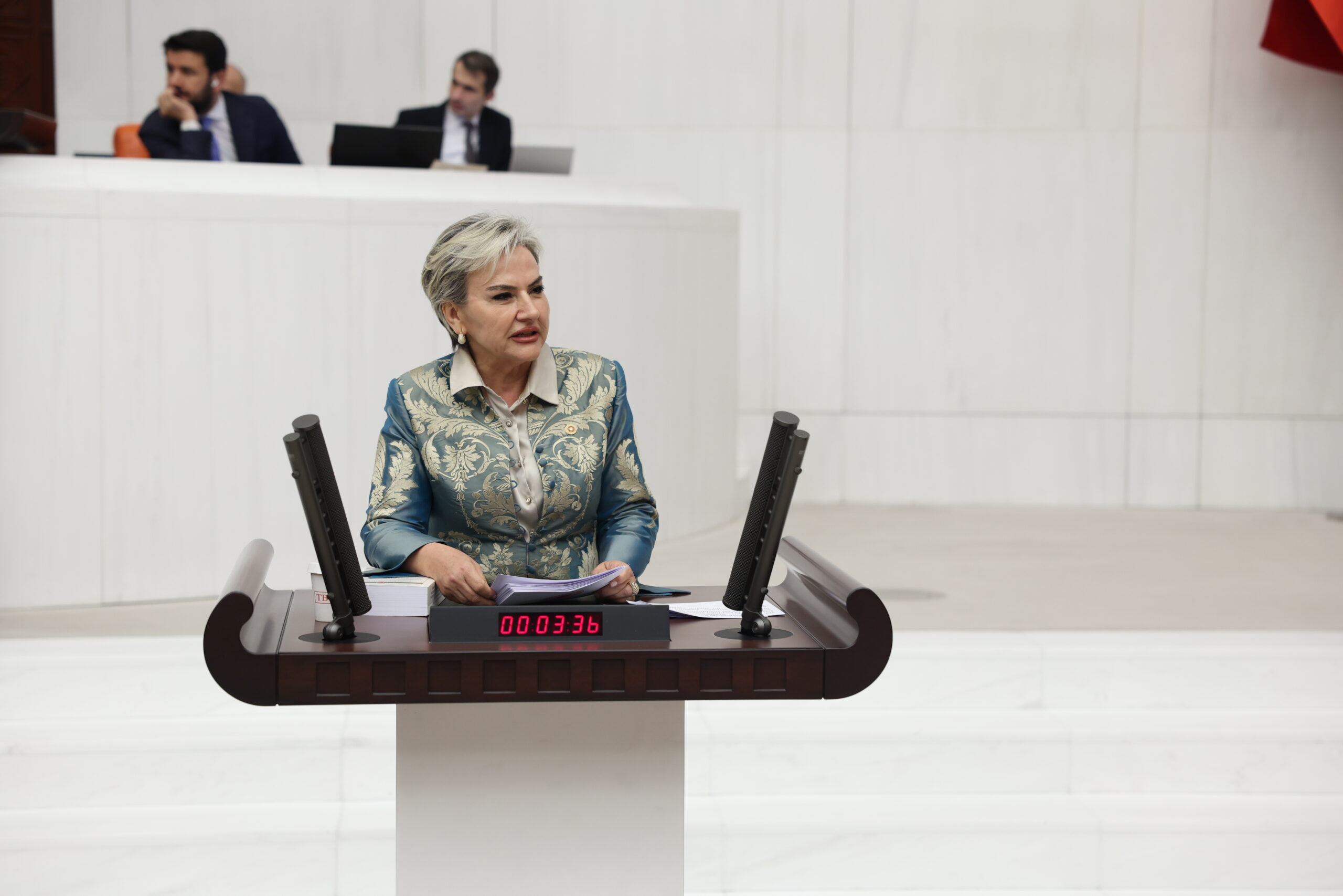Milletvekili Nimet Özdemir’den Öğrenci Yoksulluğu Uyarısı: “Milyonlarca Çocuk Aç Karnına Okula Gidiyor”