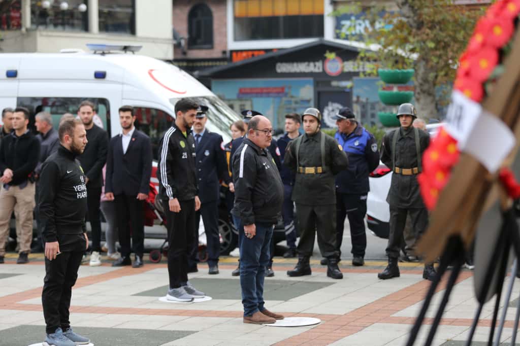 Hürspor’dan 10 Kasım’da Anlamlı Anma: Atatürk’e Sadakatle Vefa