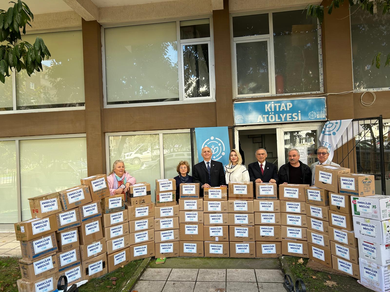 Nilüfer Kent Konseyi Emekliler Meclisi, Kitap Dağıtımına Devam Ediyor