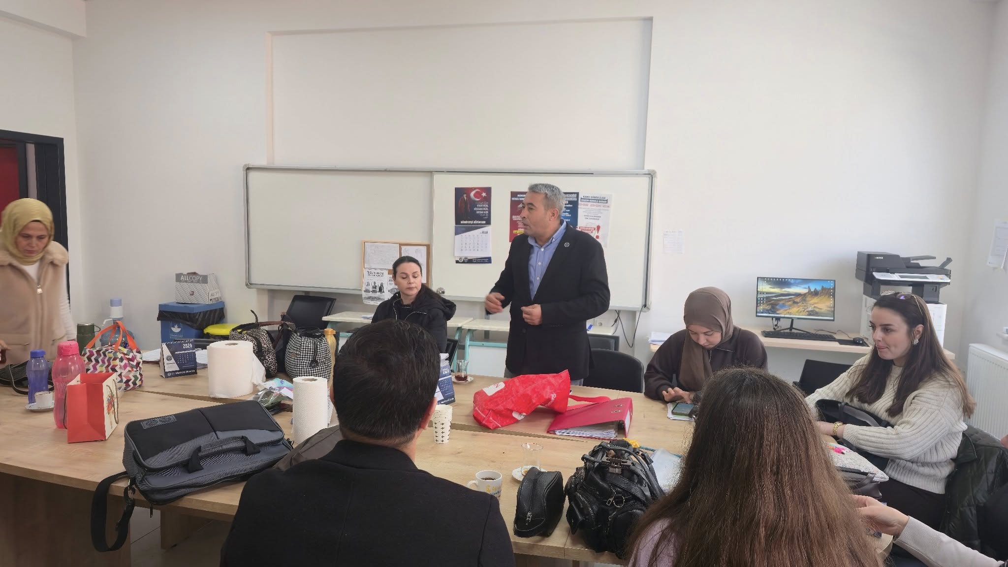 “Eğitim Çalışanları İntihar Noktasına Geldi!”