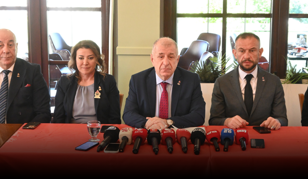 Ümit Özdağ: “Türkiye 2026’ya Tarihsel Bir Kırılmanın Eşiğinde Giriyor”