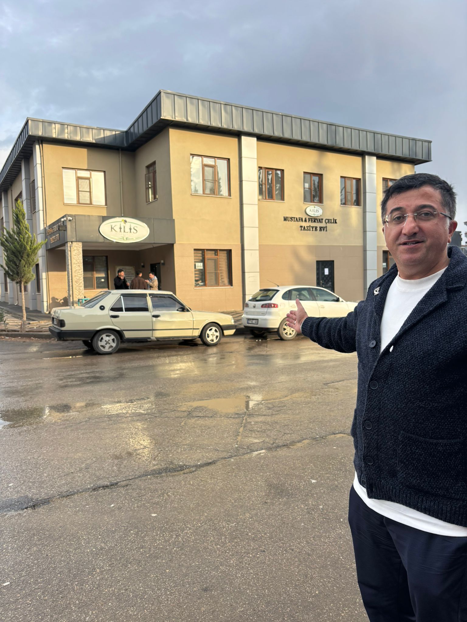 Saadet Partisi Payas İlçe Başkanı Ramazan Öksüz’den Kilis’teki Taziye Evine Hayranlık: