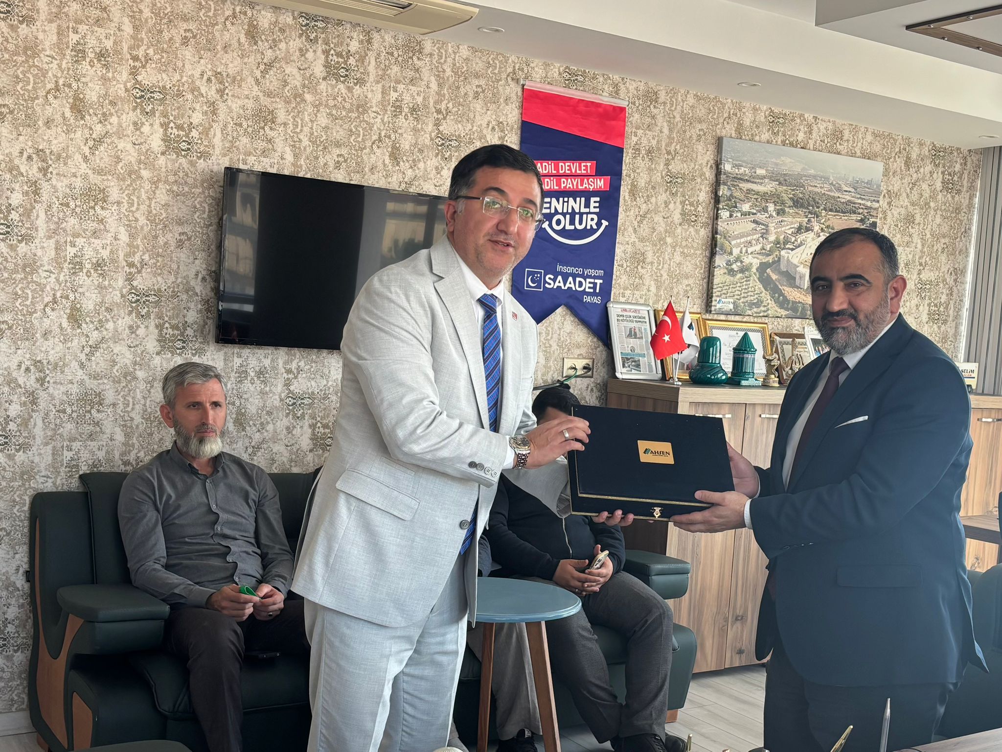 Saadet Partisi Payas İlçe Teşkilatına Anlamlı Ziyaret