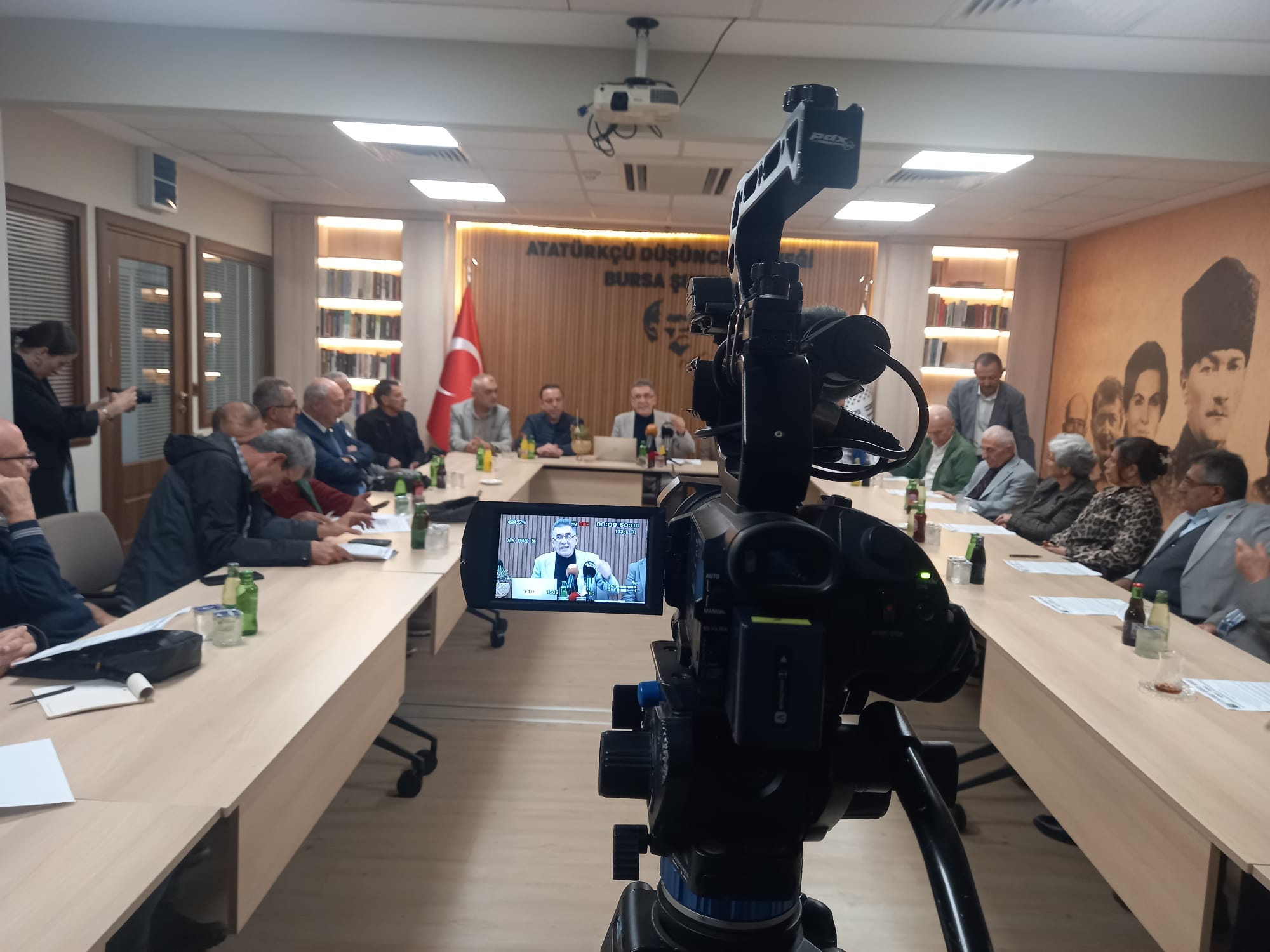 “Cumhuriyet’in Kurucu Değerlerine Dokunan Her Girişimin Karşısındayız”