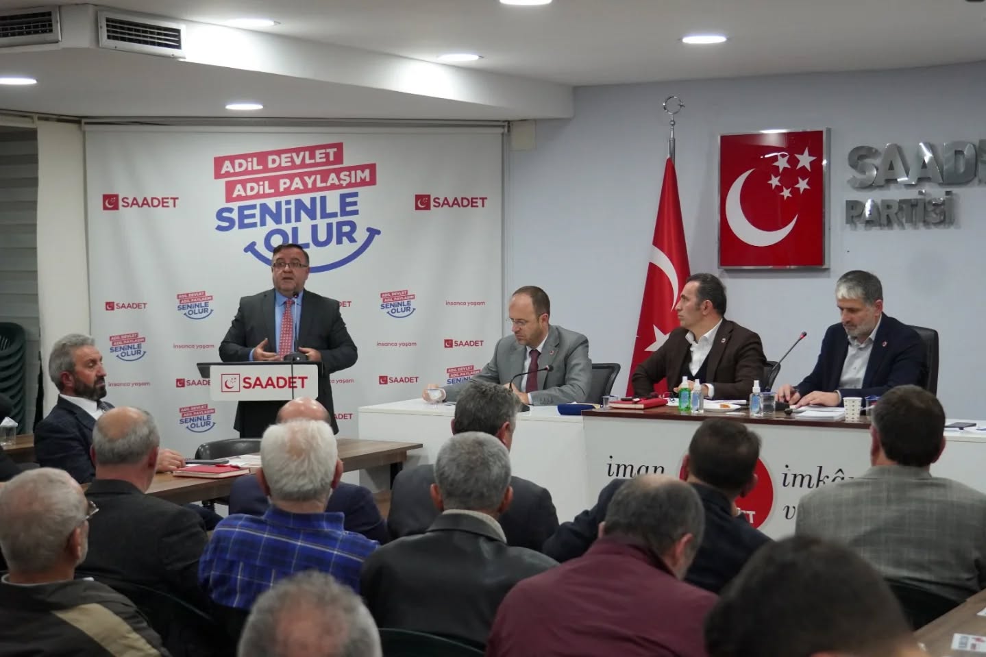 “Millet Yoksullukla, Ülke Yönetimsizlikle Boğuluyor!”