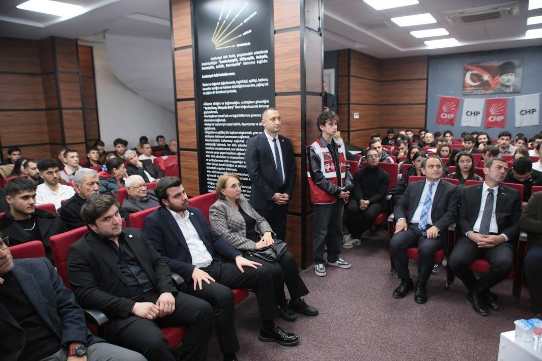 Başkan Curoğlu: “Gençlerin talepleri siyasetin yönünü belirleyecek güçtedir”