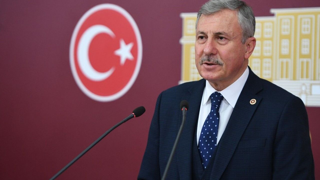 Selçuk Özdağ: “Tekstil sektörü tarihinin en karanlık dönemlerinden birini yaşıyor”