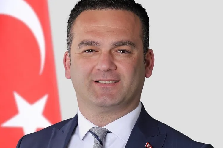 CHP, Görele Belediye Başkanı Hasbi Dede’yi partiden ihraç etti!