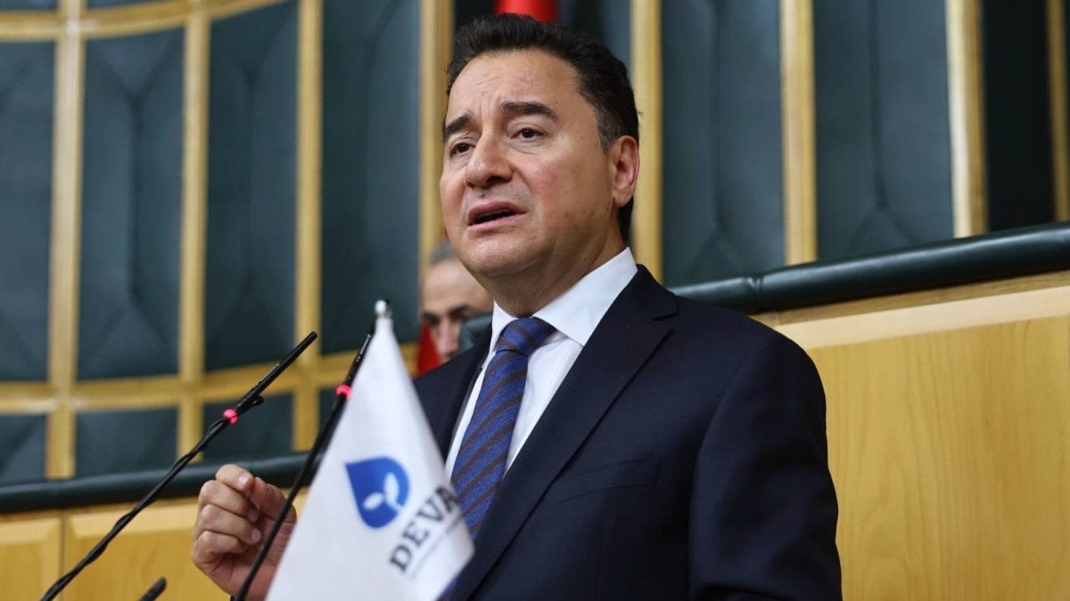 CHP’den AK Parti’ye Geçişler Tartışma Yarattı