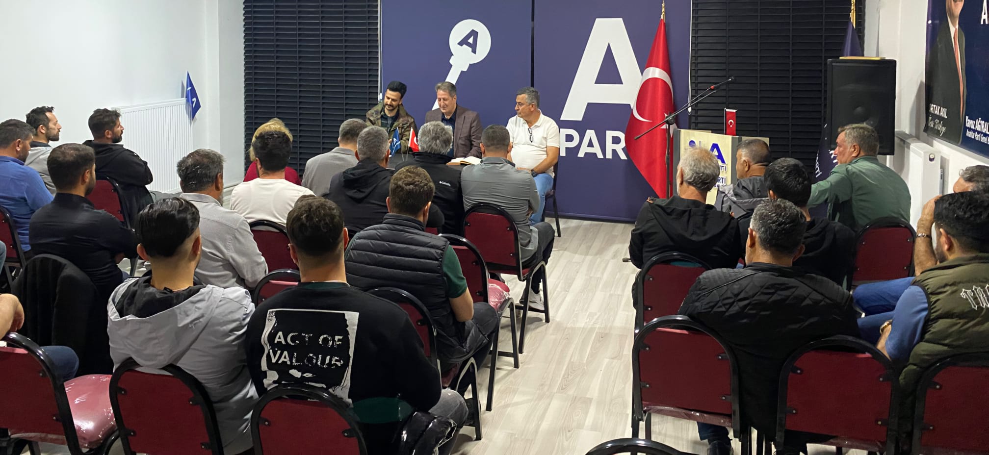 Başkan Ahmet Korkmaz: Erzincan gençlerini kaybediyor