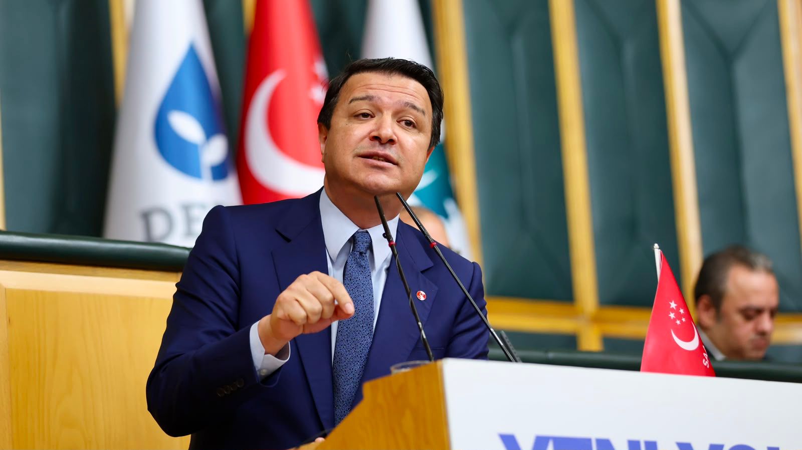 Saadet Partisi Genel Başkanı Mahmut Arıkan: “Hak mücadelesi veren öğretmenlerimizi selamlıyorum”