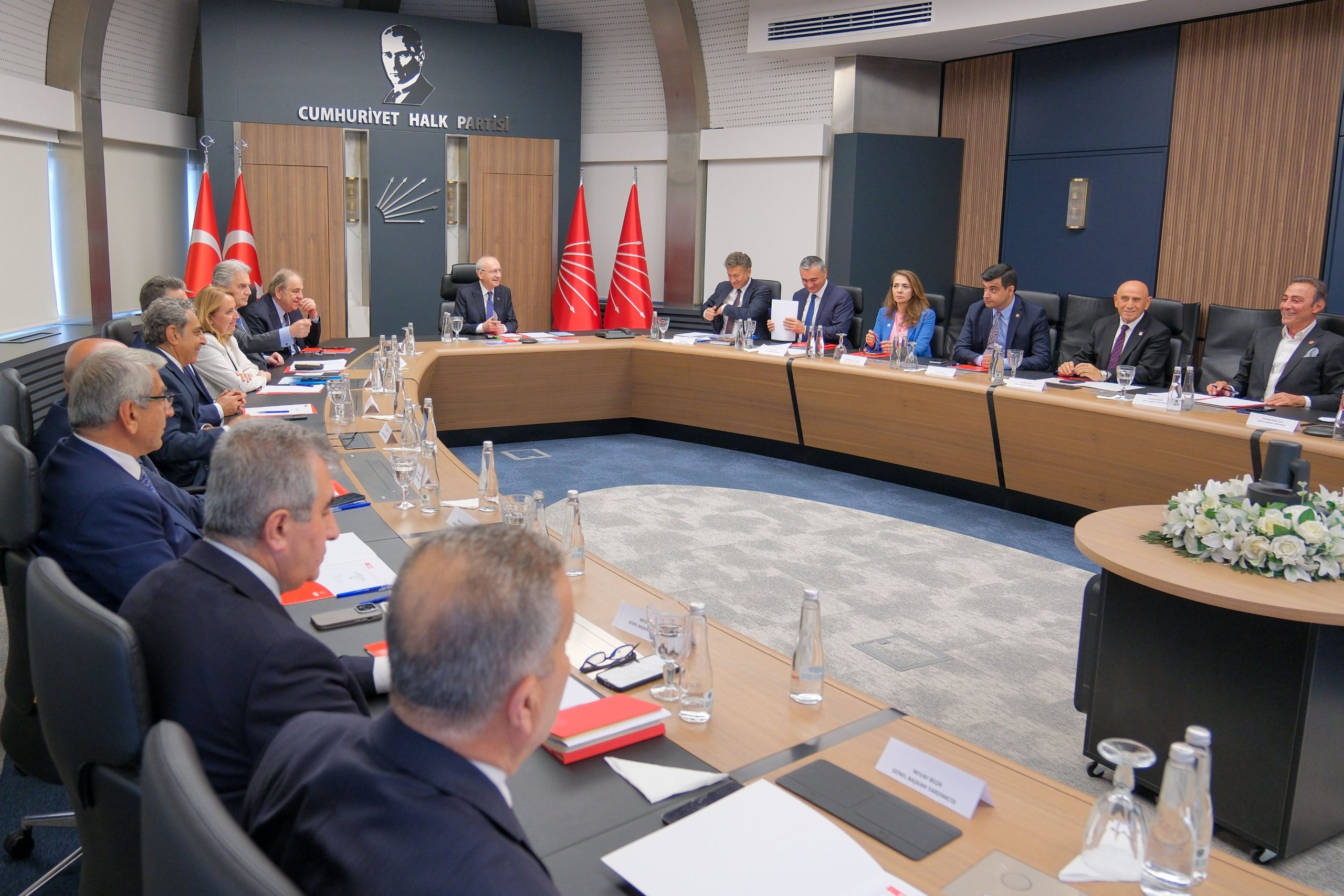 Kılıçdaroğlu’nun Grup Toplantısı ve İhraç Süreci