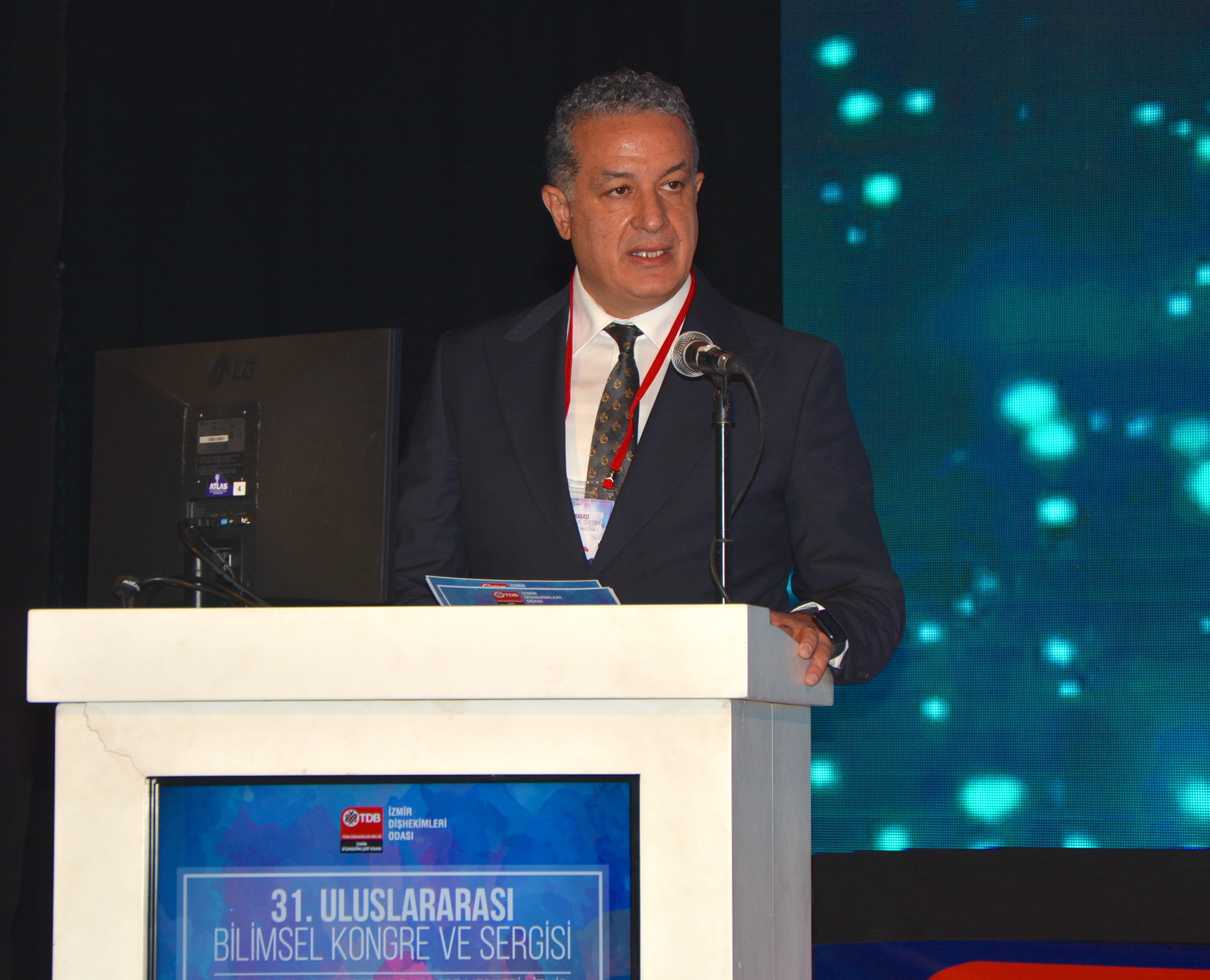 İZDO Başkanı Atinel: “Diş Hekimliğinde Nicelik Değil, Nitelik Esas Alınmalı”