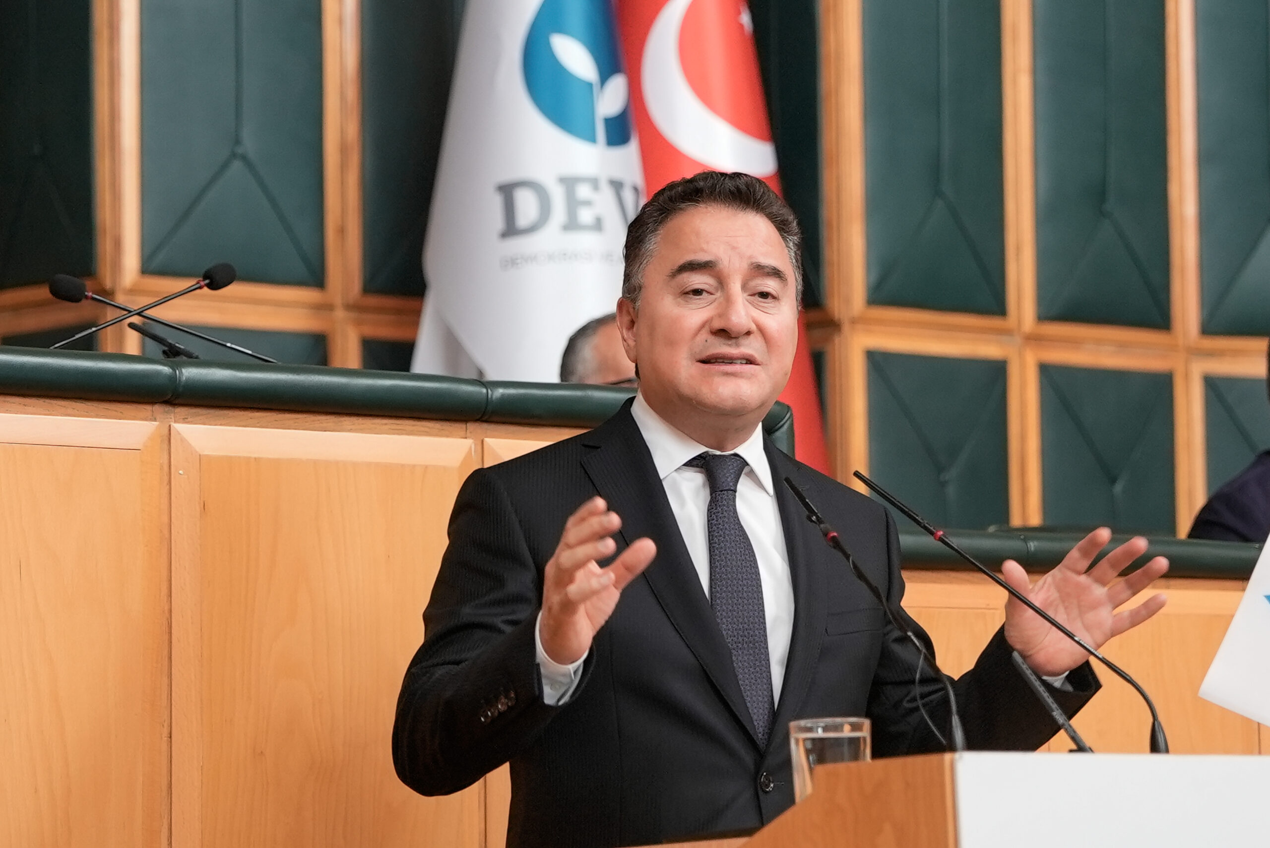 DEVA Partisi Genel Başkanı Ali Babacan: “Listeyi açıklayın, kim kimmiş herkes öğrensin”